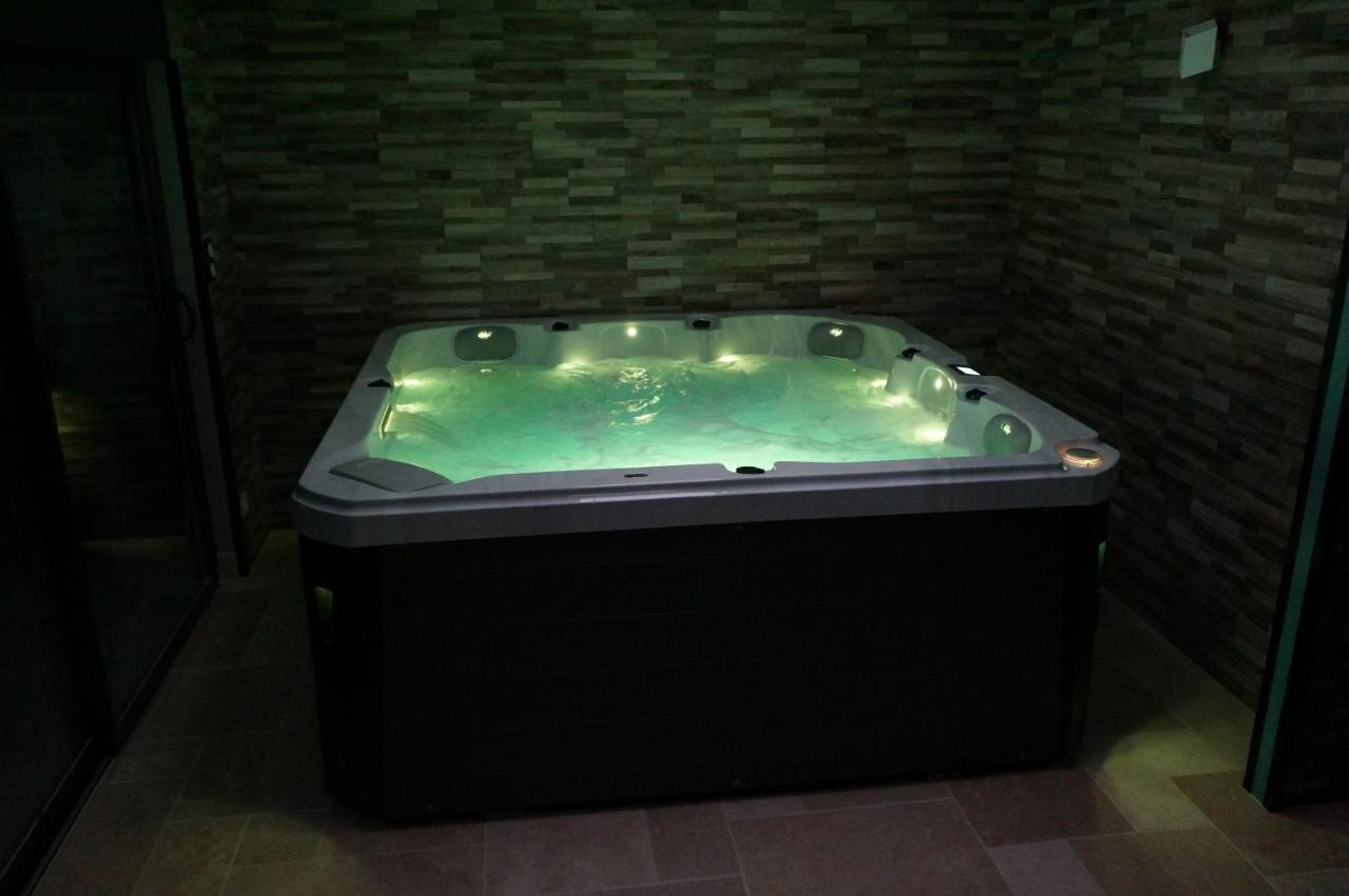 Domaine Du Moulin A Vent - Gite & Spa Saint-Florent-sur-Cher Ngoại thất bức ảnh